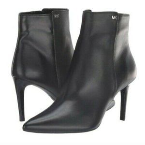 MICHAEL Michael Kors Dorothy Flex Mid Booties